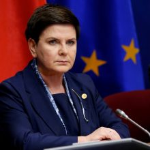 Lenkijos premjerė toliau žeria kritiką dėl migrantų priėmimo