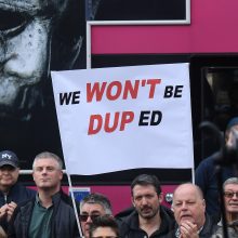 Londono gatves užkimšę demonstrantai reikalavo naujo balsavimo dėl „Brexit“