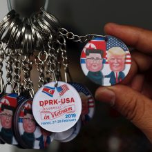 Kim Jong Unas vyksta į susitikimą su D. Trumpu