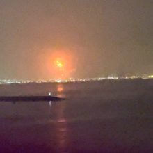 Pareigūnai: sprogimą Dubajuje sukėlė gaisras uoste stovinčiame laive 