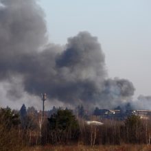 Karas: V. Zelenskis – iš Mariupolio teatro išgelbėta dalis žmonių, bet šimtai tebėra po griuvėsiais