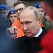 G-7 pasmerkė neatsakingą Rusijos branduolinę retoriką