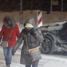 Orai: ir toliau snigs, kai kur kils pūga