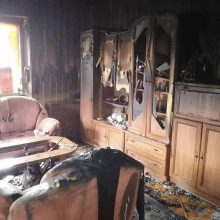Po gaisro viską tenka pradėti nuo nulio: šeima prašo geradarių pagalbos
