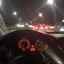 Kaune girta vairuotoja prisivirė košės: kliudė du automobilius, vienas jų – policijos