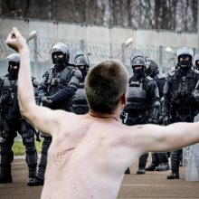 Marijampolės kalėjime – protesto akcija: nuteistieji iki gyvos galvos badauja, žalojasi