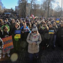 Berlyne šimtatūkstantinė žmonių minia susirinko palaikyti Ukrainos