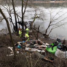 Nugriovė pensininko gūžtą: juk niekam ant sprando nesėdžiu, valgyti neprašau