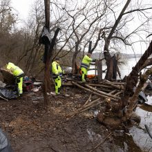 Nugriovė pensininko gūžtą: juk niekam ant sprando nesėdžiu, valgyti neprašau