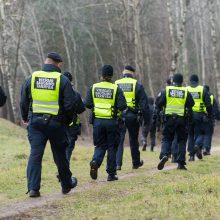 Galimai pagrobto vaiko paieška: apklausiami liudininkai, „šukuojama“ įvykio vieta