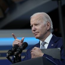 JAV Atstovų Rūmai patvirtino 40 mlrd. dolerių pagalbos Ukrainai paketą