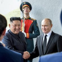 Ar Kim Jong Unas duos ginklų V. Putinui?