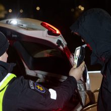 Girto vairuotojo išpažintis: po vakarėlio draugą reikėjo parvežti namo