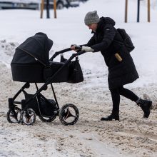 Kelininkai atkerta kritikams: esant tokioms sąlygoms įprasti kelių valymo terminai negalioja