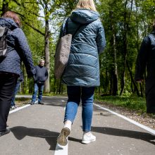 Dviračių takas Ąžuolyne: vieniems primena automagistralę, kitiems – pakilimo taką 