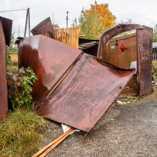 Konfliktas: ant svetimo sklypo – garažų masyvas