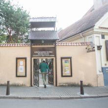 Pribloškė vestuvės muziejuje: turistus pasitiko šampanu nukloti stalai