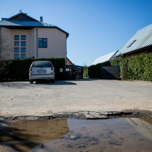 Gyventojai piktinasi „Kauno vandenų“ paliktu broku, bendrovė pateikė kitą versiją