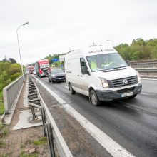 „Fegdos“ darbininkai magistralėje kelia chaosą?