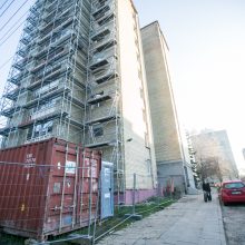 Renovaciją Lentvario gatvėje stabdo ir bankrotai, ir tušti pažadai