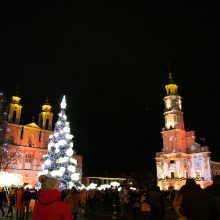 Saldžios Kalėdos atėjo į Kauną: įžiebta pagrindinė miesto eglė!