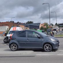 Su švyturėliais skubančio greitosios ekipažo nepraleidusi vairuotoja: viskas įvyko akimirksniu