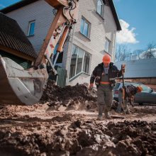 Lauko tualetų era dar nesibaigė – atskleidė, kuriuose Kauno mikrorajonuose gamtą teršia labiausiai