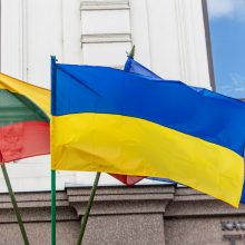 Provokatorius pergudrautas, o Ukrainos vėliava – vėl ant teismo pastato