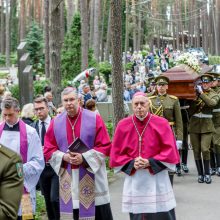 Kaune amžinojo poilsio atgulė A. Adamkienė: ji dovana nuo Dievo mums