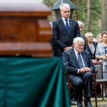 Kaune amžinojo poilsio atgulė A. Adamkienė: ji dovana nuo Dievo mums