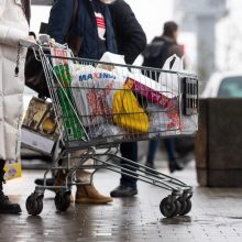 Prekybos tinklai skelbia, kaip dirbs Kalėdų ir Naujųjų metų laikotarpiu