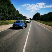 Per savaitę – tūkstančiai lakstūnų, dešimtys kelių gaidelių ir girtas motociklininkas