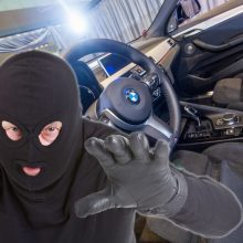 Įžūli vagystė pačiame Kauno centre: BMW savininkas skaičiuoja tūkstantinį nuostolį