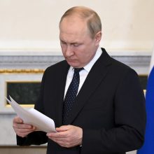 „Politico“ skelbia, kodėl stringa naujos ES sankcijos Rusijai 