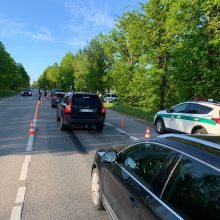 Artėjant savaitgaliui – vairuotojų patikrinimai Kauno apskrities keliuose: jau yra nubaustų