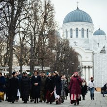 D. Nausėdienė karininkų šeimų moterų sąjungai dėkojo už paramą Ukrainos kariams