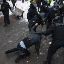 Maskvoje vilnija A. Navalno šalininkų protestai: tarp sulaikytųjų – Kremliaus kritiko žmona