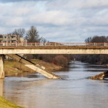 Tiltų griūtis Lietuvoje – logiška ir neišvengiama