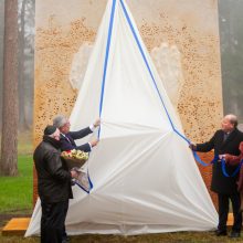 Vandžiogaloje atidarytas memorialas holokausto aukoms