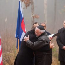 Vandžiogaloje atidarytas memorialas holokausto aukoms