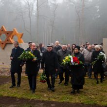 Vandžiogaloje atidarytas memorialas holokausto aukoms