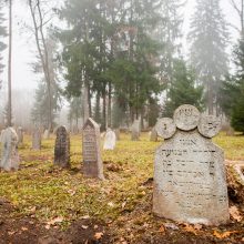 Vandžiogaloje atidarytas memorialas holokausto aukoms