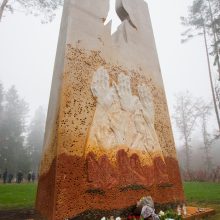 Vandžiogaloje atidarytas memorialas holokausto aukoms