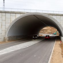 Uždaryta Amalių pervaža: eismas vyksta nauju tuneliu