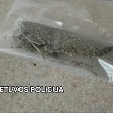 Klaipėdos policija ėmėsi narkotikų vartotojų ir prekeivių