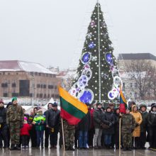 Minint Lietuvos vėliavos iškėlimo Gedimino pilies bokšte šimtmetį pagerbta trispalvė