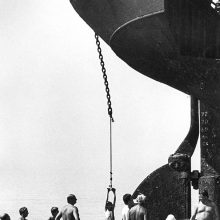Istorija: klaipėdiečiai dar turėtų prisiminti kaip apie 1982 metus prie „Hans Bernstein“ laivugalio buvo įrengta šokdynė į jūrą.
