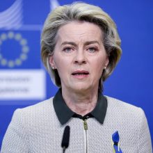 U. von der Leyen nori dar penkerių metų poste: ar krizių prezidentei pavyks išsilaikyti?