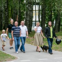 Kauniečiai rinkosi apžiūrėti sutvarkyto Dainavos parko