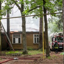 Įtartinas gaisras Panemunėje: tyrimą perėmė policija